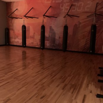 es10 Your Community Marketplace: It's quick and easy. Learn, Shop, Sell, and connect with friends and family.