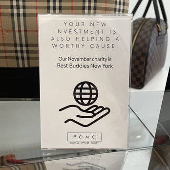 fomo6 Your Community Marketplace: It's quick and easy. Learn, Shop, Sell, and connect with friends and family.