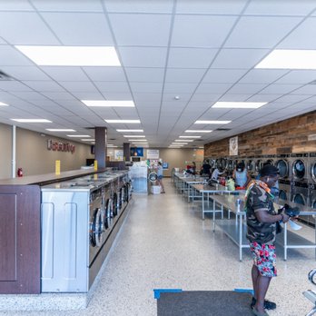 fresh4 Your Community Marketplace: It's quick and easy. Learn, Shop, Sell, and connect with friends and family.