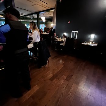 gray3 Your Community Marketplace: It's quick and easy. Learn, Shop, Sell, and connect with friends and family.