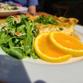 gray8 Your Community Marketplace: It's quick and easy. Learn, Shop, Sell, and connect with friends and family.