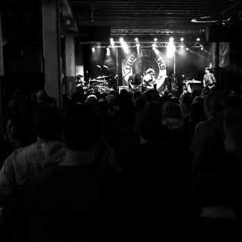 iron6 Your Community Marketplace: It's quick and easy. Learn, Shop, Sell, and connect with friends and family.