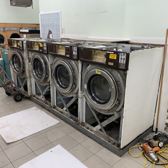 lau1 Your Community Marketplace: It's quick and easy. Learn, Shop, Sell, and connect with friends and family.