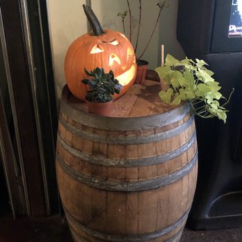 lockhouse4 Your Community Marketplace: It's quick and easy. Learn, Shop, Sell, and connect with friends and family.