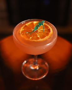 lofi7 Your Community Marketplace: It's quick and easy. Learn, Shop, Sell, and connect with friends and family.