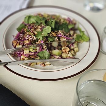 marble4 Your Community Marketplace: It's quick and easy. Learn, Shop, Sell, and connect with friends and family.