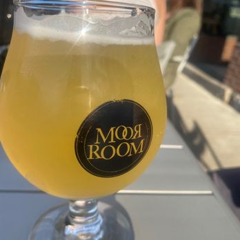 moor4 Your Community Marketplace: It's quick and easy. Learn, Shop, Sell, and connect with friends and family.