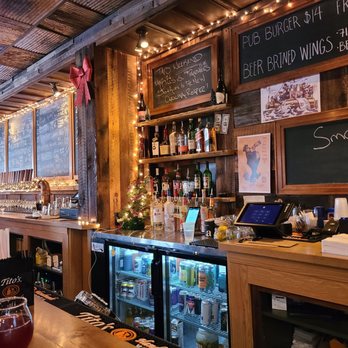 moor7 1 Your Community Marketplace: It's quick and easy. Learn, Shop, Sell, and connect with friends and family.