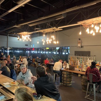 nickel8 Your Community Marketplace: It's quick and easy. Learn, Shop, Sell, and connect with friends and family.