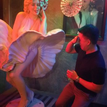 nightclub3 Your Community Marketplace: It's quick and easy. Learn, Shop, Sell, and connect with friends and family.