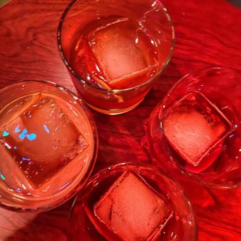 nowhere7 Your Community Marketplace: It's quick and easy. Learn, Shop, Sell, and connect with friends and family.