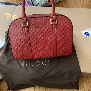 peacock1 Your Community Marketplace: It's quick and easy. Learn, Shop, Sell, and connect with friends and family.