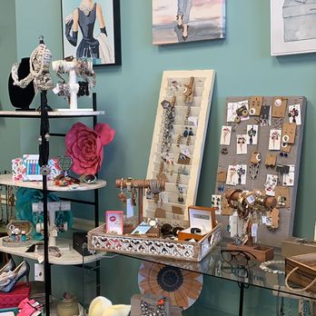 peacock5 Your Community Marketplace: It's quick and easy. Learn, Shop, Sell, and connect with friends and family.