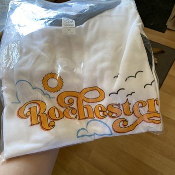 pepper3 Your Community Marketplace: It's quick and easy. Learn, Shop, Sell, and connect with friends and family.