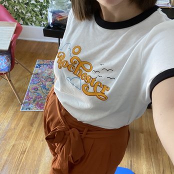 pepper5 Your Community Marketplace: It's quick and easy. Learn, Shop, Sell, and connect with friends and family.