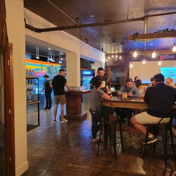 pour10 Your Community Marketplace: It's quick and easy. Learn, Shop, Sell, and connect with friends and family.