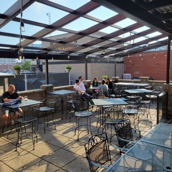 pour8 Your Community Marketplace: It's quick and easy. Learn, Shop, Sell, and connect with friends and family.