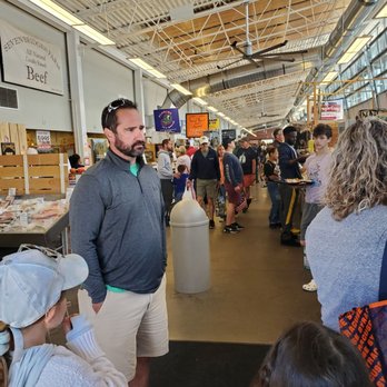 rochester2 Your Community Marketplace: It's quick and easy. Learn, Shop, Sell, and connect with friends and family.