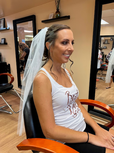 salon2 Your Community Marketplace: It's quick and easy. Learn, Shop, Sell, and connect with friends and family.