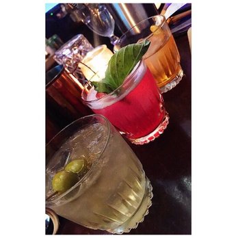 savoy6 Your Community Marketplace: It's quick and easy. Learn, Shop, Sell, and connect with friends and family.