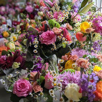 sun1 Your Community Marketplace: It's quick and easy. Learn, Shop, Sell, and connect with friends and family.