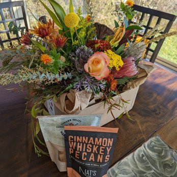 sun7 Your Community Marketplace: It's quick and easy. Learn, Shop, Sell, and connect with friends and family.