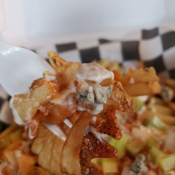 tap1 Your Community Marketplace: It's quick and easy. Learn, Shop, Sell, and connect with friends and family.