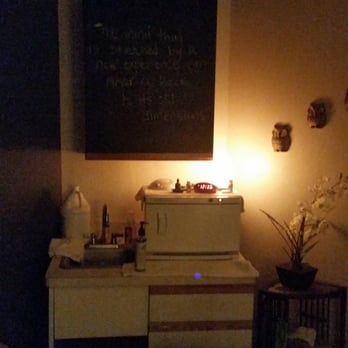 ther 8 Your Community Marketplace: It's quick and easy. Learn, Shop, Sell, and connect with friends and family.