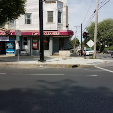 towne Your Community Marketplace: It's quick and easy. Learn, Shop, Sell, and connect with friends and family.