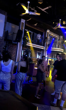 Your Community Marketplace: It's quick and easy. Learn, Shop, Sell, and connect with friends and family.