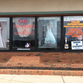 twins3 Your Community Marketplace: It's quick and easy. Learn, Shop, Sell, and connect with friends and family.