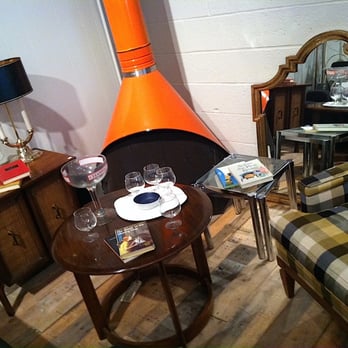 use4 Your Community Marketplace: It's quick and easy. Learn, Shop, Sell, and connect with friends and family.