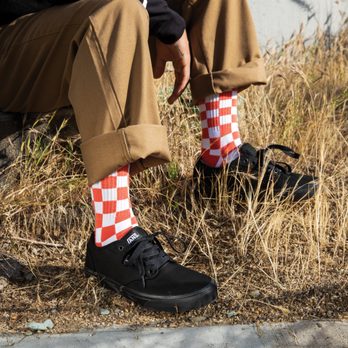 vans1 Your Community Marketplace: It's quick and easy. Learn, Shop, Sell, and connect with friends and family.