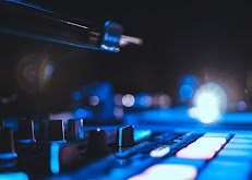 vinyl3 Your Community Marketplace: It's quick and easy. Learn, Shop, Sell, and connect with friends and family.