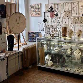 wild10 Your Community Marketplace: It's quick and easy. Learn, Shop, Sell, and connect with friends and family.