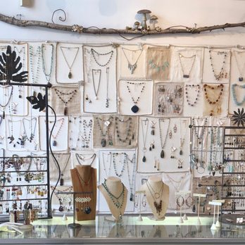 wild11 Your Community Marketplace: It's quick and easy. Learn, Shop, Sell, and connect with friends and family.