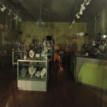 wild2 Your Community Marketplace: It's quick and easy. Learn, Shop, Sell, and connect with friends and family.